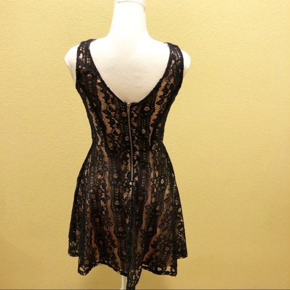 Speechless laced crochet black dress size XS or - Picture 4 of 7